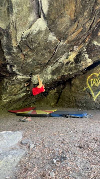 Schist Cave Right v5, Leavenworth - Beta Video from cclasshero