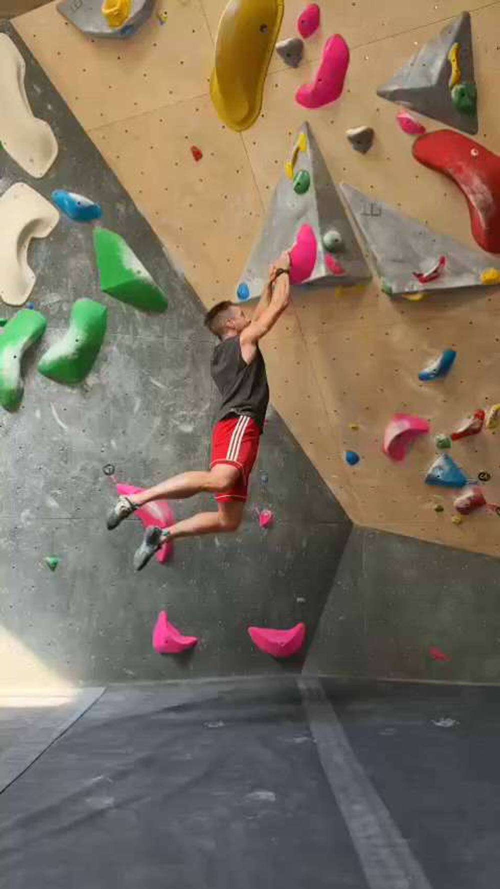 Pink v2, Hogtown Boulders - Beta Video from evan1646