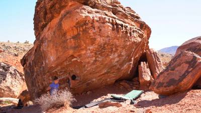 Monkey Bar Traverse v7, Red Rock - Beta Video from breakingbeta