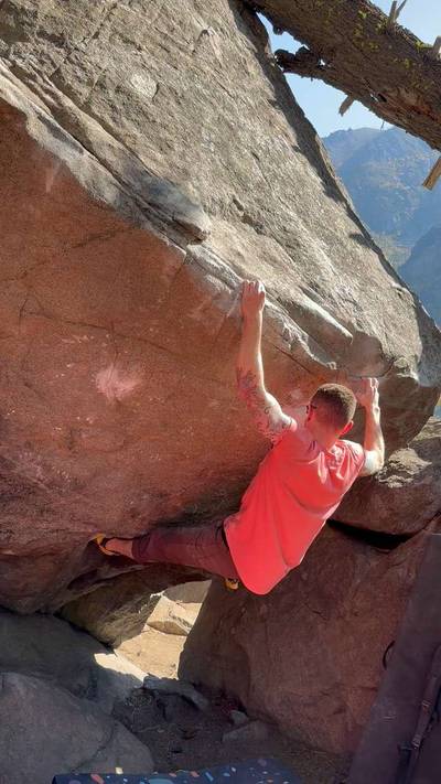 The Hole v6, Leavenworth - Beta Video from coffee_n_crimps