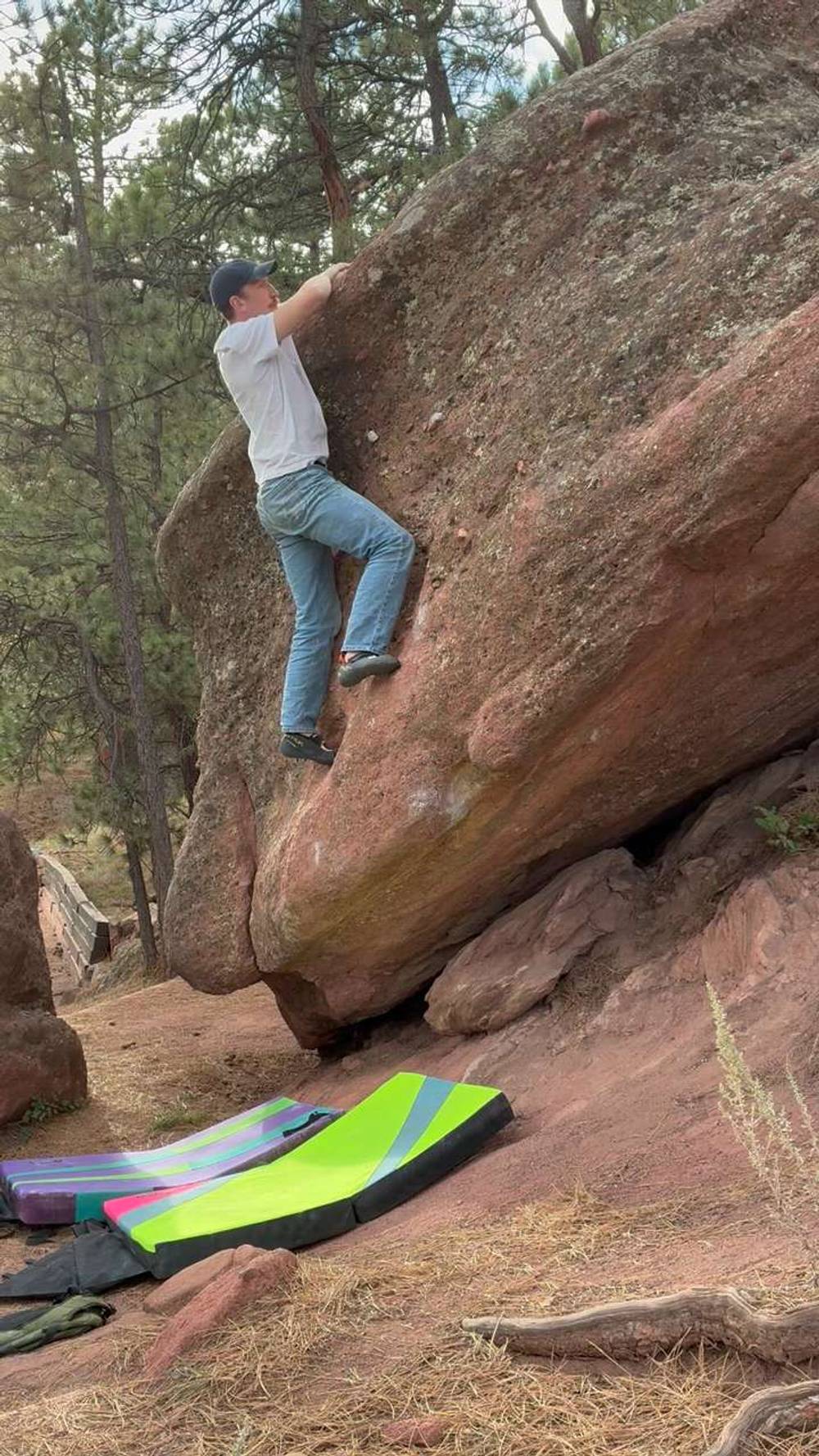 Southeast Face v1, Flagstaff Mountain, CO - Beta Video from Doubot