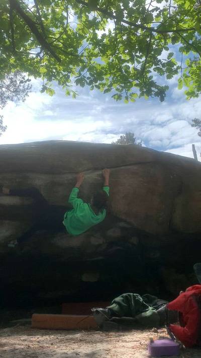 La Traversée de Magic Bus (gauche) v5, Fontainebleau - Beta Video from nicolemaksi