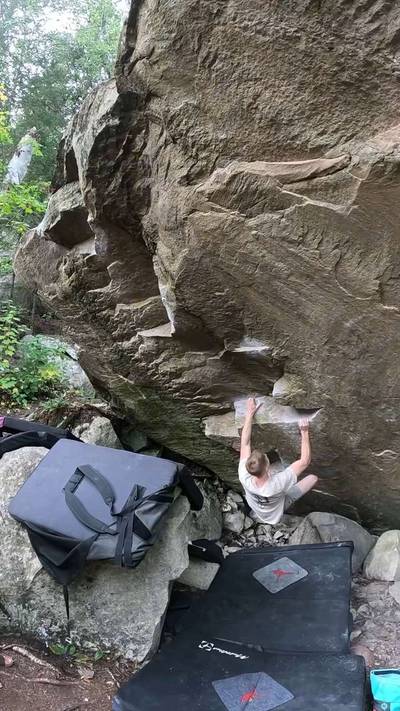The Colour of Time v9, The Nooks - Beta Video from ClimbingCucumber