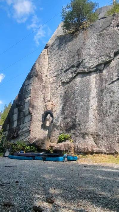 Kangaroo Corner v3, Squamish - Beta Video from jordano