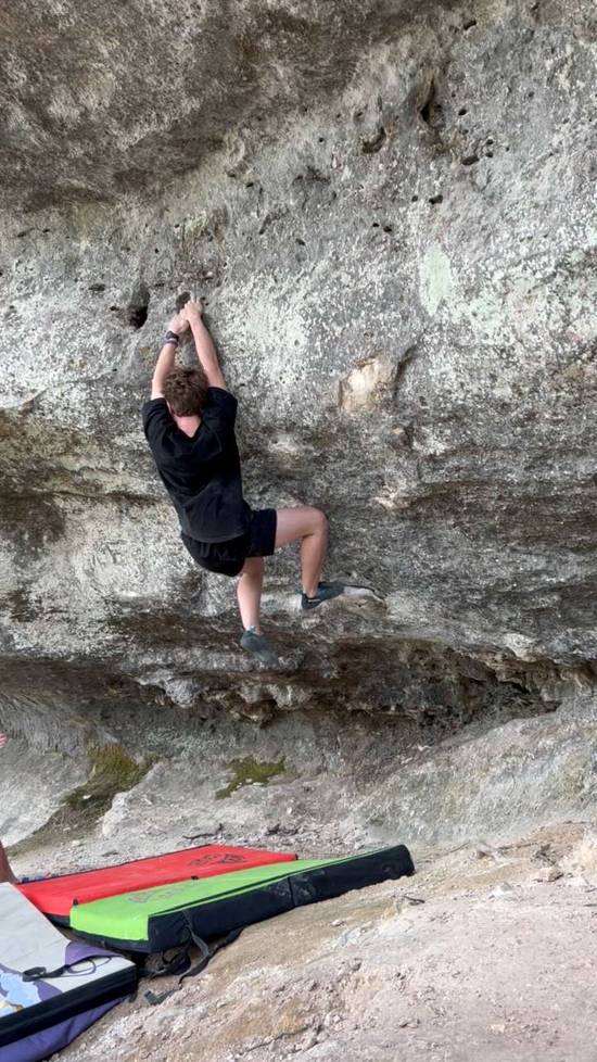 Acoustic Elvis v5, Rogers Park - Beta Video from lostontheapproach