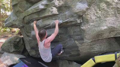 Squamish Days Traverse v2, Squamish - Beta Video from lauradobson