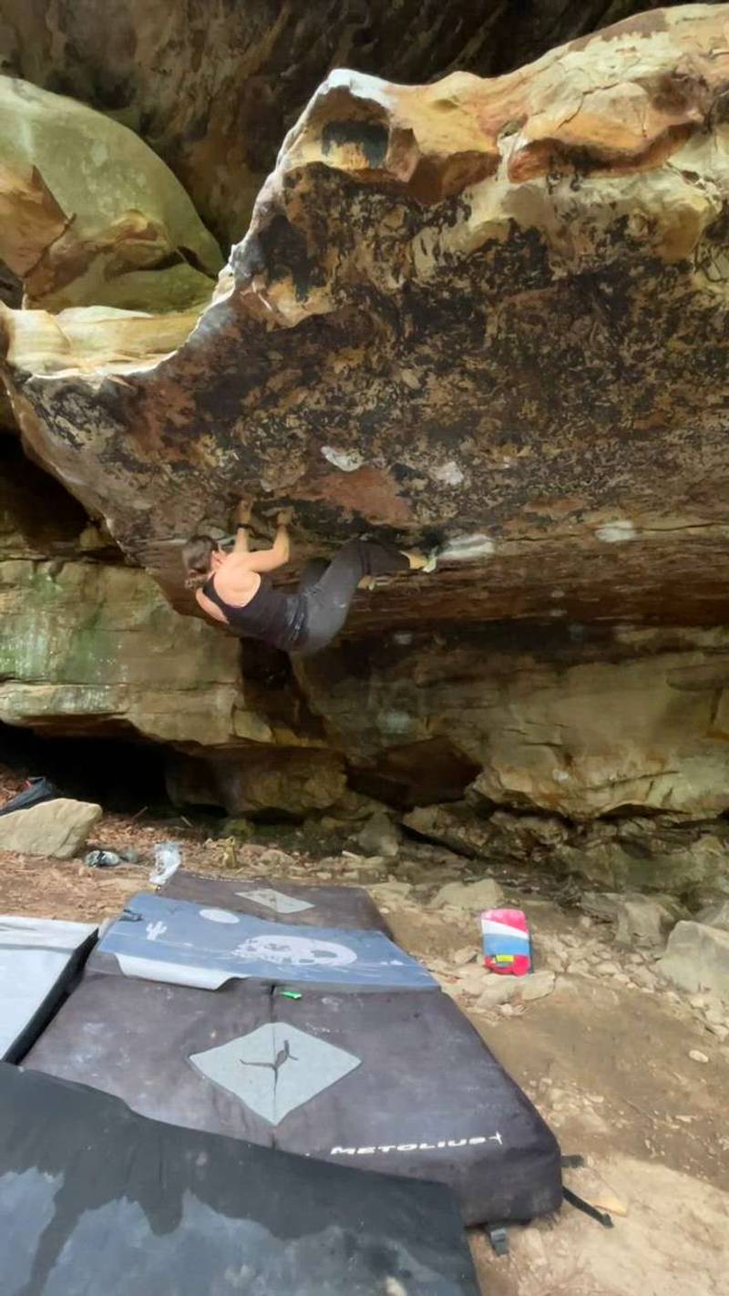 Chilly Chunks v6, New River Gorge - Beta Video from EmilyRothrock