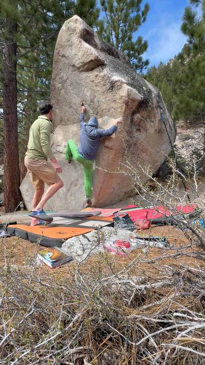 Local's Arete Left v6, Lake Tahoe - Beta Video from Rougeux