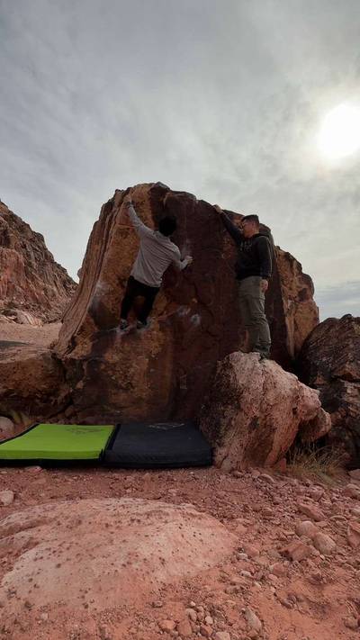 Van Betten Arete v4, Red Rock - Beta Video from kenknee