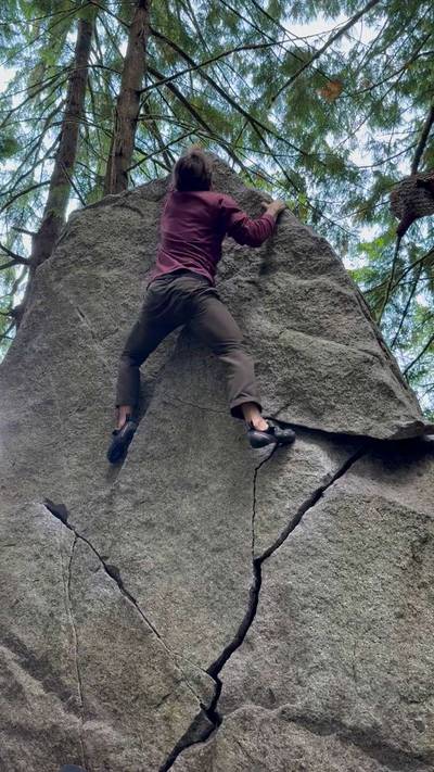 Blasted Face v0, Squamish - Beta Video from spooky.sends