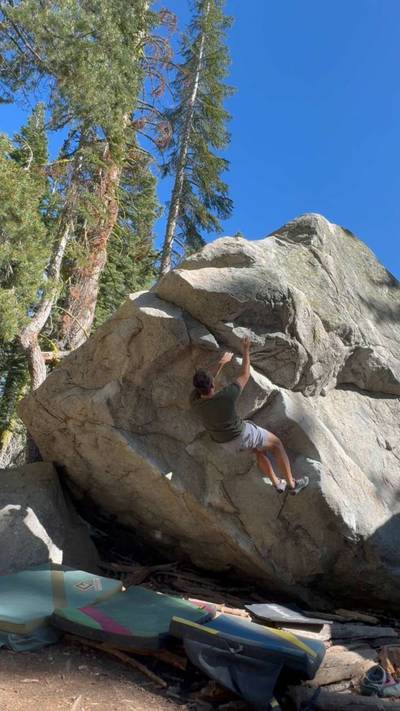 The Nose Left v4, Lake Tahoe - Beta Video from jordiclimbs