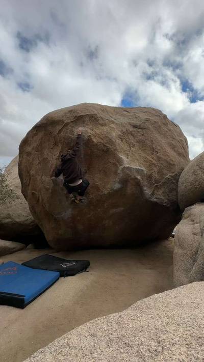 False Blockhead Sit v5, Joshua Tree - Beta Video from spudsrocks