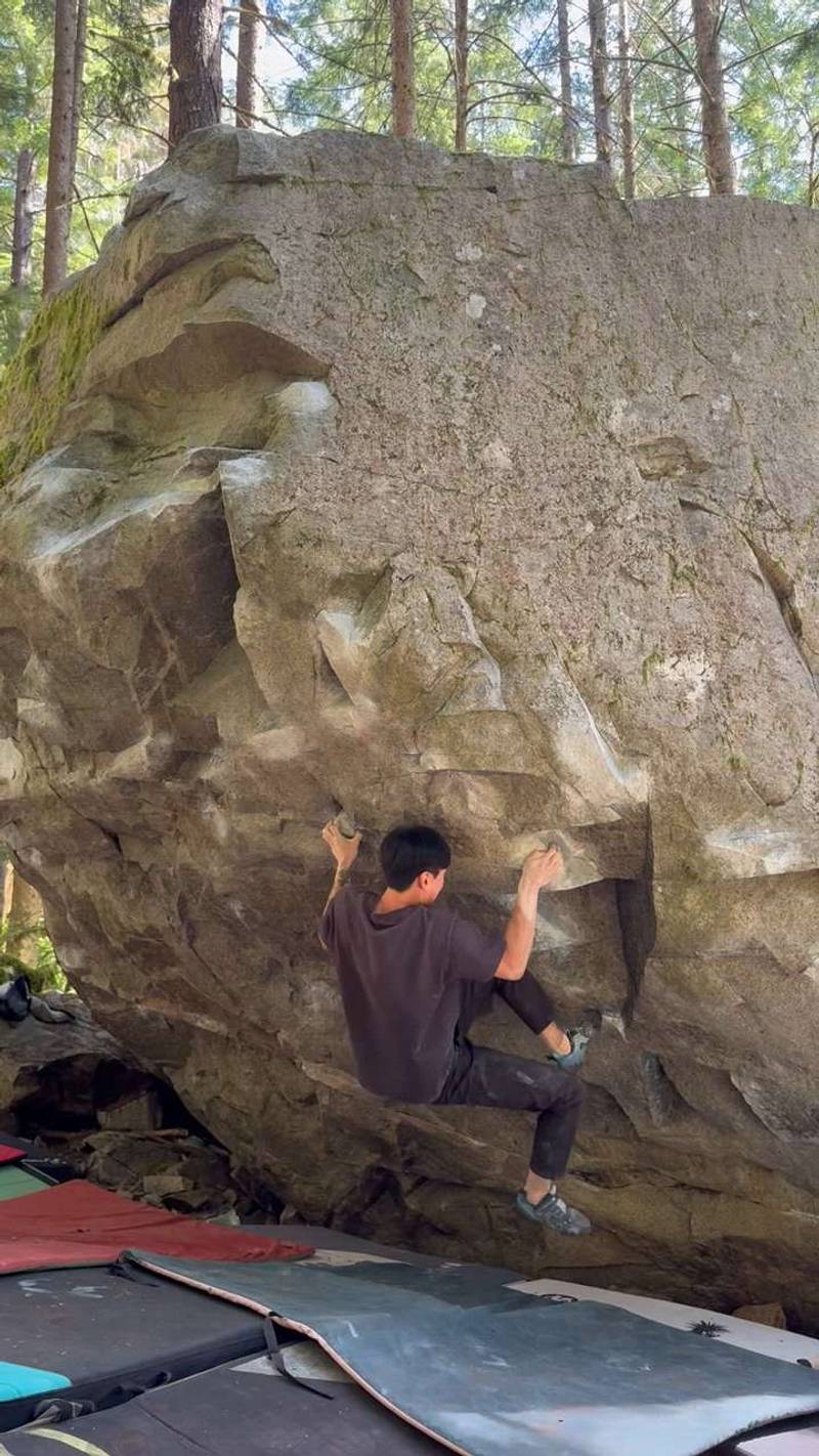 Golden Power Shower Direct v9, North Bend - Beta Video from climb_ryan