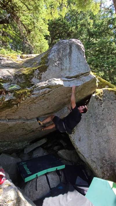 Sunshine and Lollipops v6, Squamish - Beta Video from vpinto
