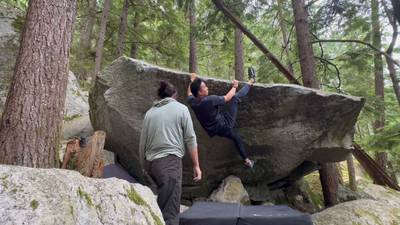 Lip-Smack Traverse v4, Squamish - Beta Video from sam.meow