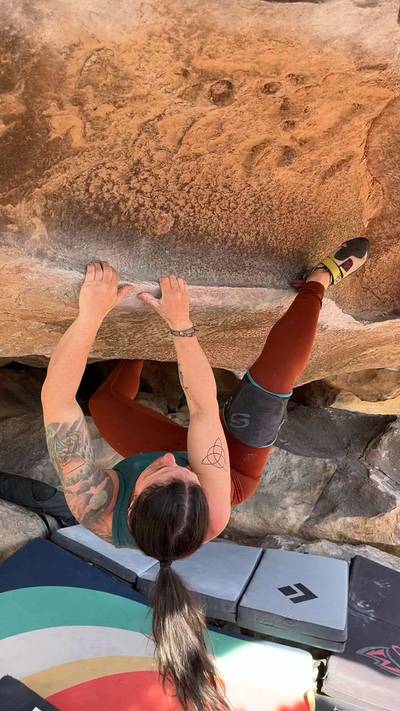 Moonshine Roof v4, Hueco Tanks - Beta Video from mountainmarie