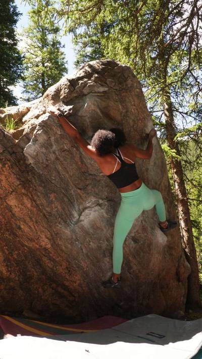 Trailside Problem v4, Guanella Pass - Beta Video from inaclimbs