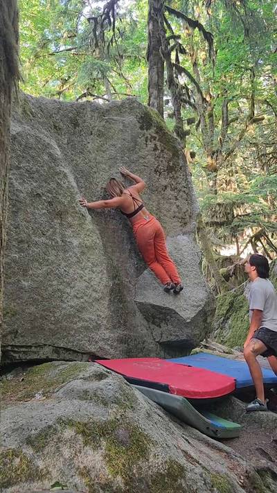 Avoidance v1, Squamish - Beta Video from liftingwithlia