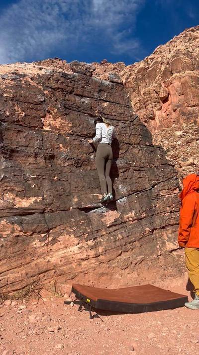 The Black Warm Up v0, Red Rock - Beta Video from wrists.hurt.again_xiangjiao.bala