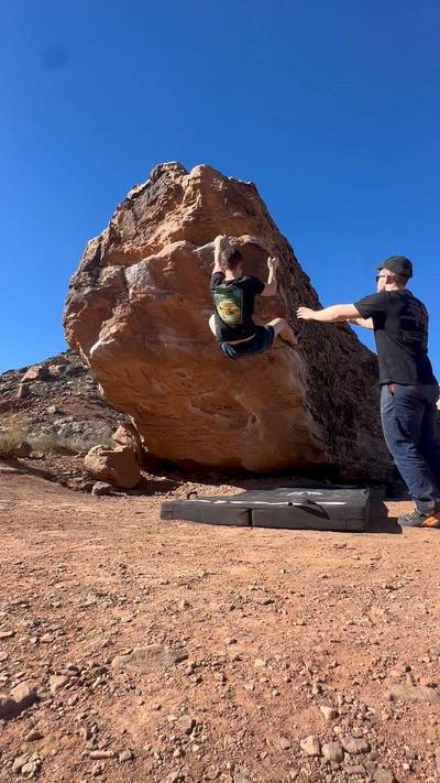 Device Ignitor Right v3, Moe's Valley - Beta Video from Jer_on_the_rocks