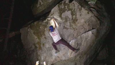 Pocket Problem v4, Squamish - Beta Video from Sendmon
