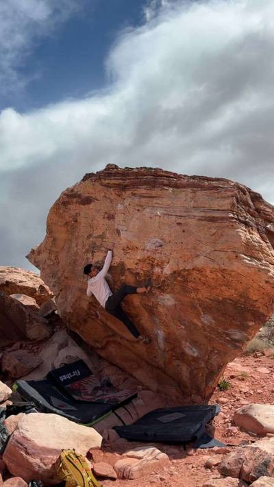 Who Done It? v7, Red Rock - Beta Video from cc.climbs.rocks