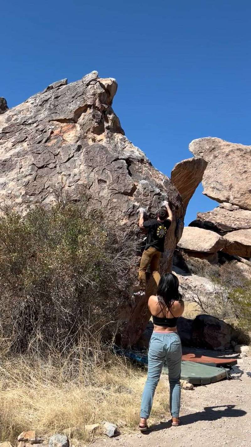 The Flexin' Texan v1, Hueco Tanks - Beta Video from aubious