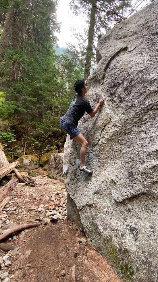 Oh Boy, That's A Big Horsefly v1, Stevens Pass - Beta Video from FreshBoulders