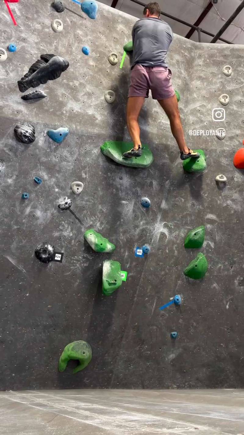 Green #5, Boulder, Black Rock Bouldering Gym - Beta Video from Deployante
