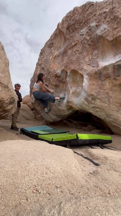 Chuckawalla Sit v6, Joshua Tree - Beta Video from naomisolo