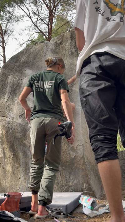 L'Angle du Sérac v4, Fontainebleau - Beta Video from junran