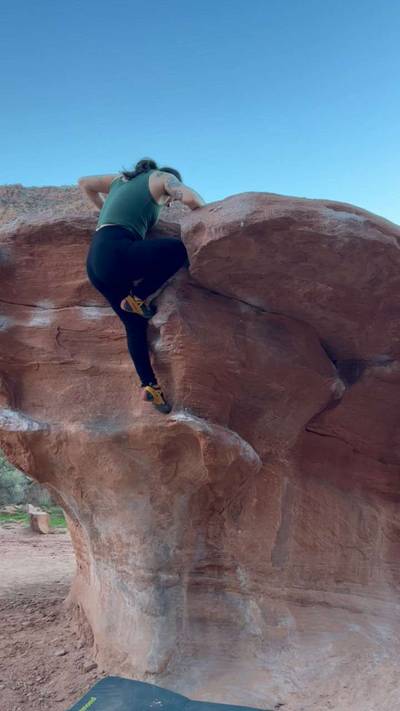 Pancake Mantle v1, Moab - Beta Video from Cragmidas