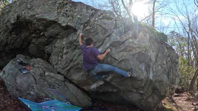 The Brain v6, Moore's Wall - Beta Video from ian.climbs
