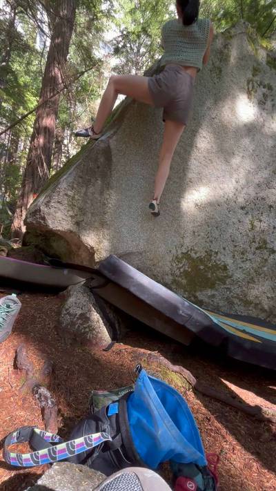 Pyramid Arete v6, Squamish - Beta Video from tiffwu