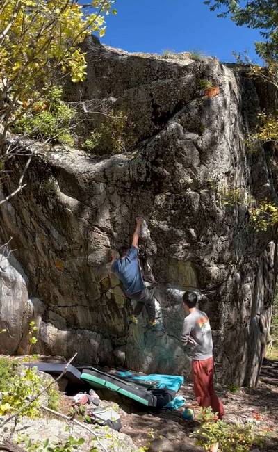 Blocks Sit v5, Rocky Mountain National Park - Beta Video from joshho
