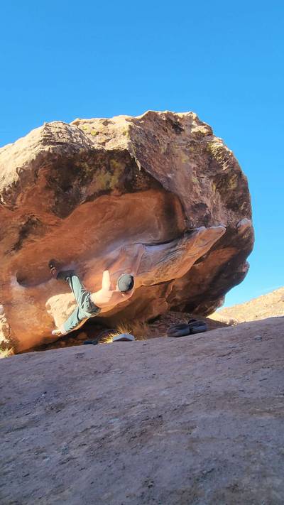 Dustbowl v5, Moe's Valley - Beta Video from steven.sends