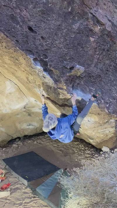 Acid Wash Right (Jug Start) v7, Bishop - Beta Video from AriefNagara