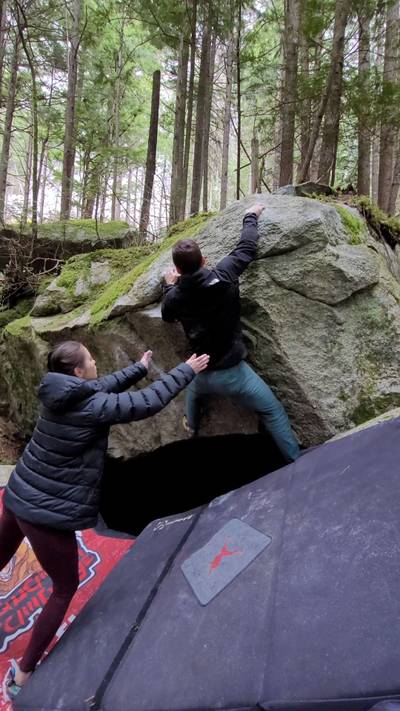 Breakfast at Tiffany's v7, Squamish - Beta Video from CarsonClimbs