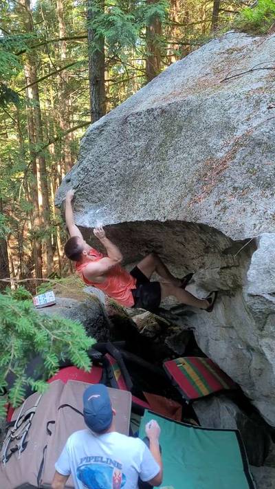 Astroman v7, Squamish - Beta Video from CarsonClimbs