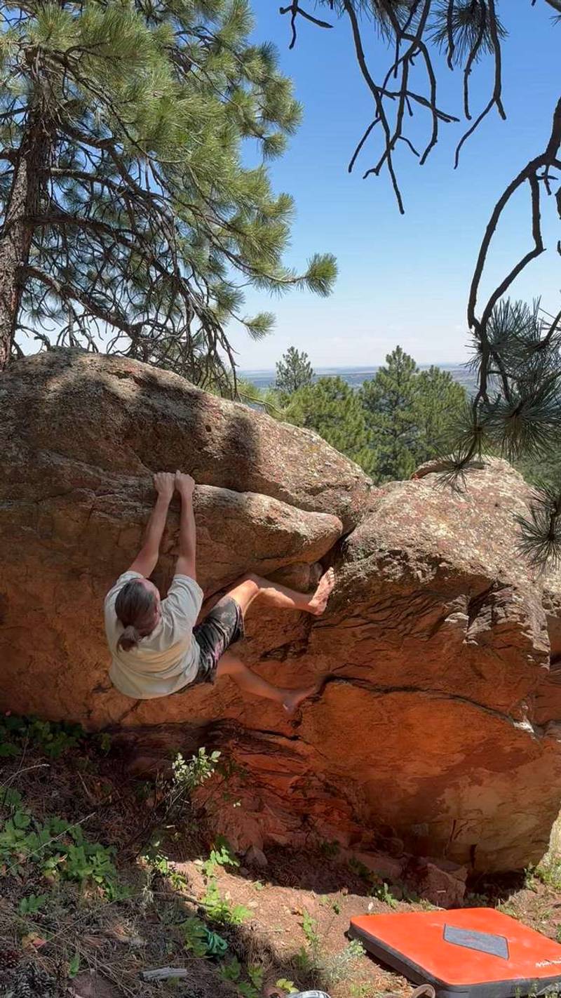 Rough Cut Left v0, Flagstaff Mountain, CO - Beta Video from Chris_Ol