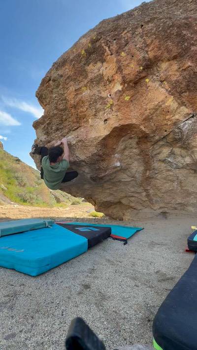 The Shelf v5, Reynolds Creek - Beta Video from climbing_koala