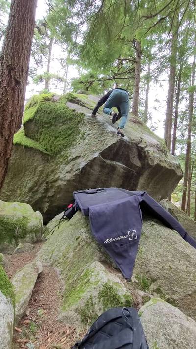 Mantel Madness v4, Squamish - Beta Video from CarsonClimbs