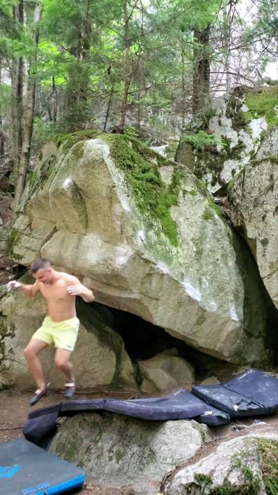 Warp Spasm v7, Squamish - Beta Video from CarsonClimbs