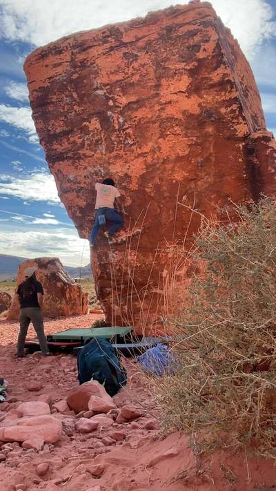 Perfect Poser v1, Red Rock - Beta Video from azlathi
