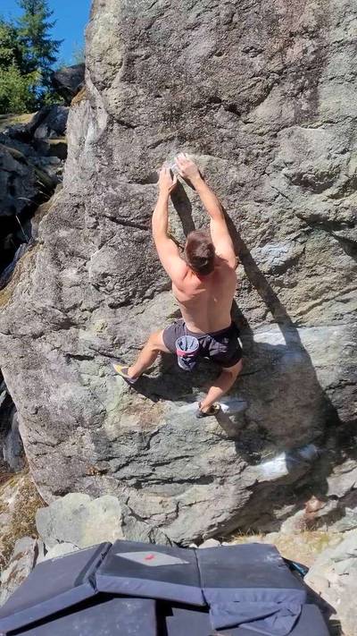 Amazing Direct v7, Squamish - Beta Video from CarsonClimbs