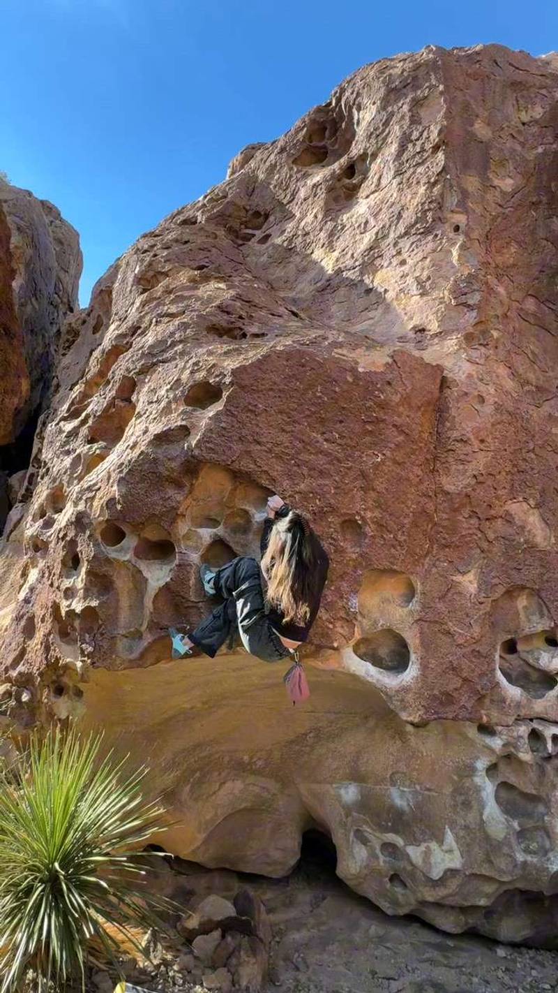 Beefy Reef Traverse v3, Hueco Tanks - Beta Video from ticlimbs