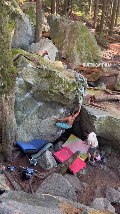 Choss-a-block v2, Squamish - Beta Video from liftingwithlia