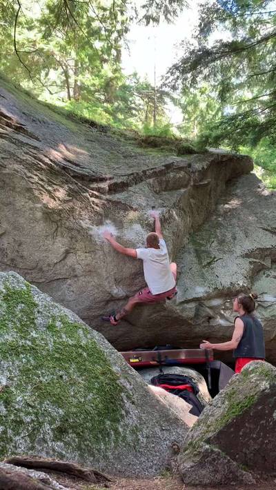 The Bulb v8, Squamish - Beta Video from DryFire418