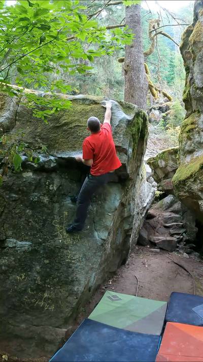 The Giant's Nose v4, Squamish - Beta Video from AllTheV4s