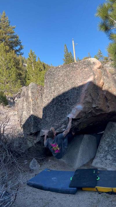 Siemay's Arete v6, Lake Tahoe - Beta Video from StinkeePete